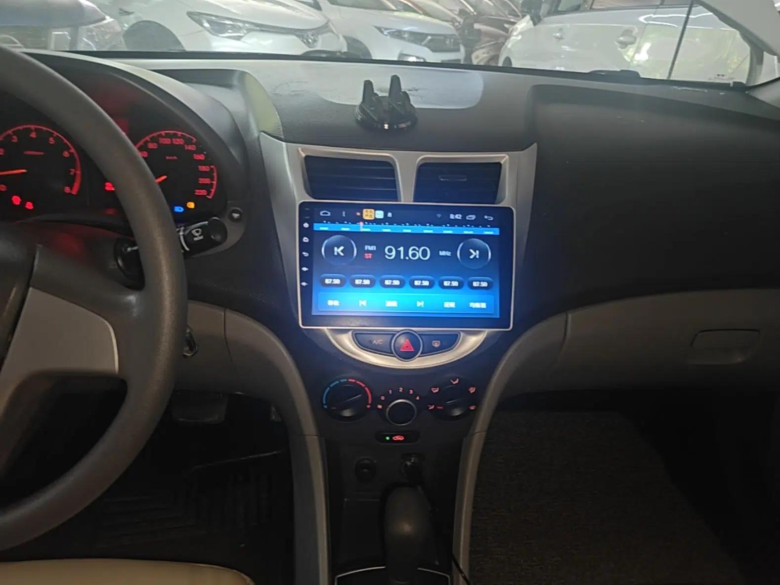 Hyundai Verna (older generation) 2016 1.4L Automatic Smart GLS — миниатюра 15