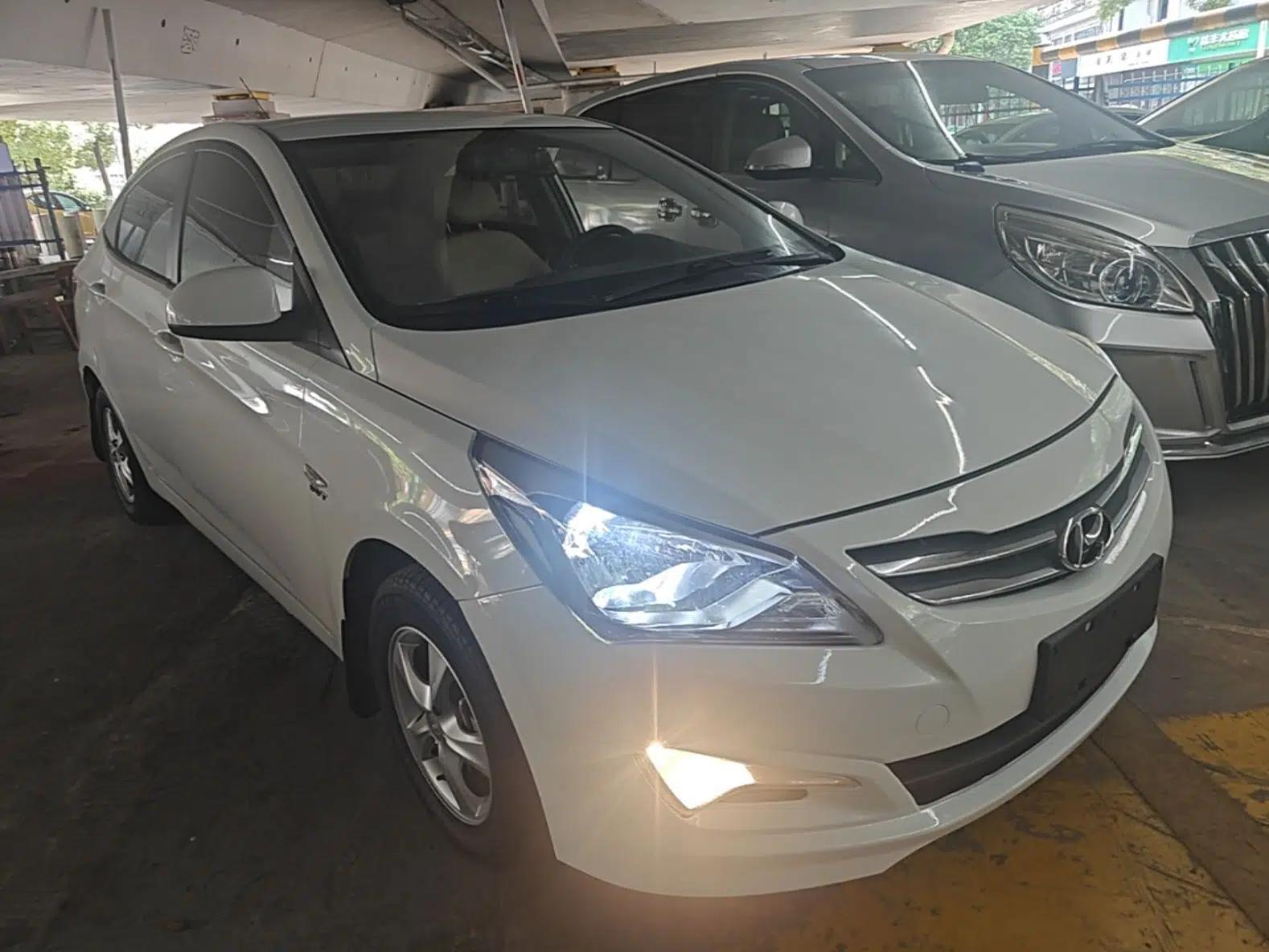 Hyundai Verna (older generation) 2016 1.4L Automatic Smart GLS — миниатюра 3