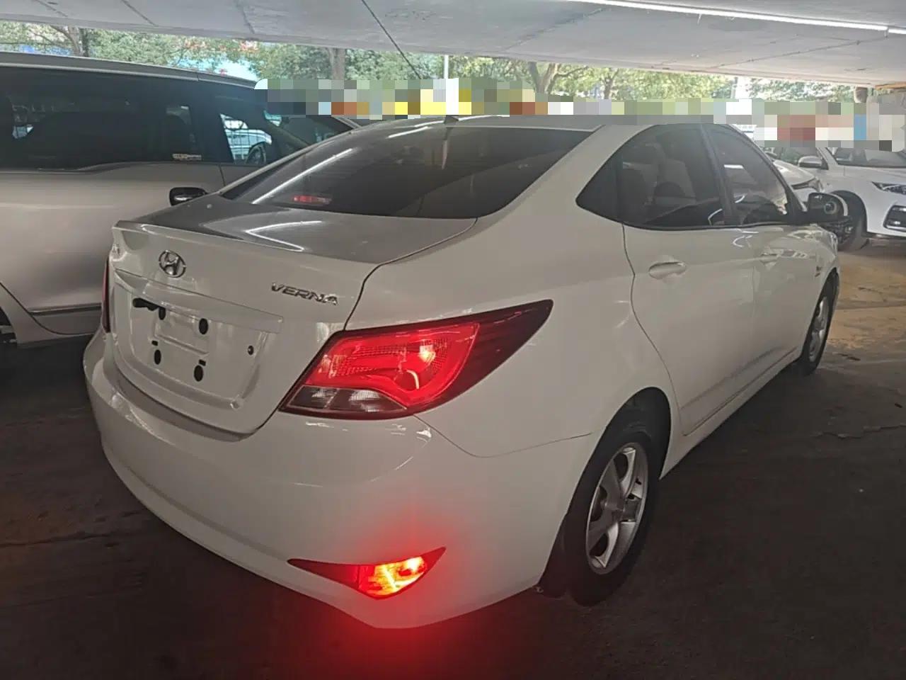 Hyundai Verna (older generation) 2016 1.4L Automatic Smart GLS — миниатюра 6