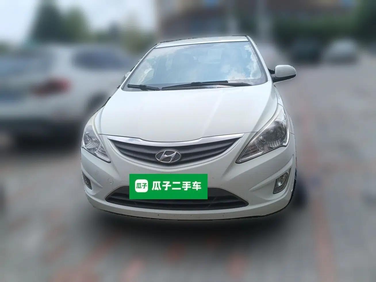 Hyundai Verna (older generation) 2014 1.4L Manual Smart GLS Trim — миниатюра 2