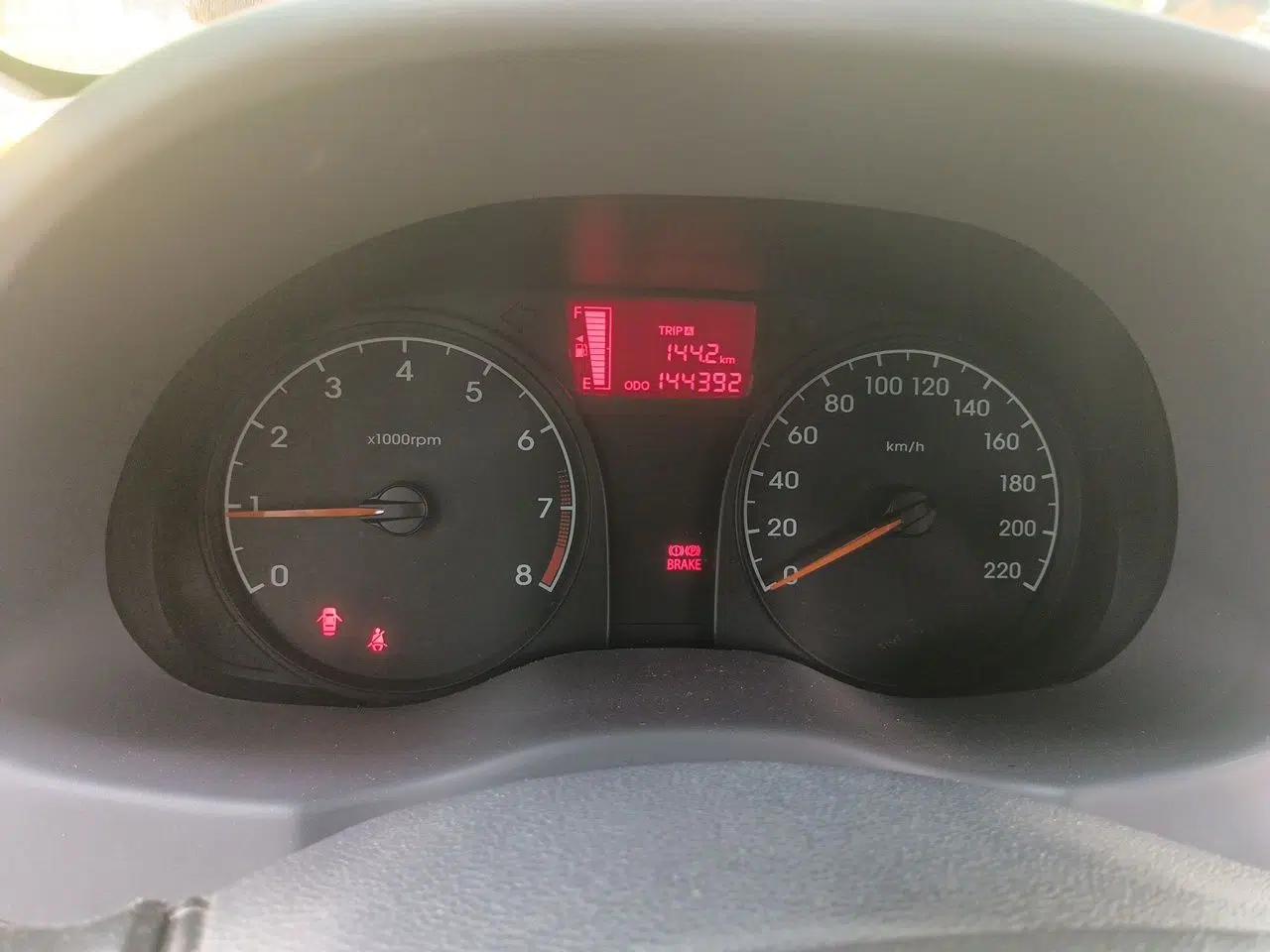 Hyundai Verna (older generation) 2014 1.4L Manual Smart GLS Trim — миниатюра 11