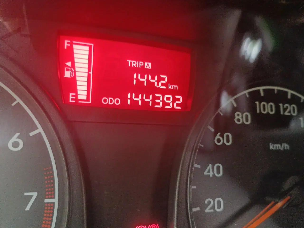 Hyundai Verna (older generation) 2014 1.4L Manual Smart GLS Trim — миниатюра 12