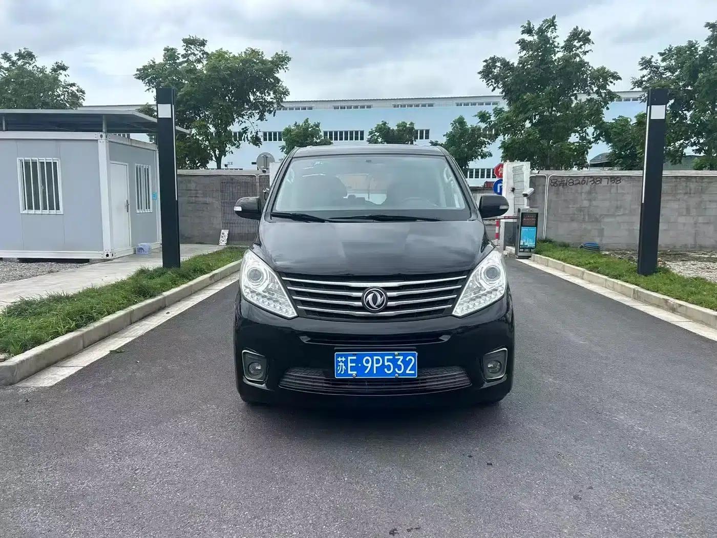 Fengxing F600 2016 Model, F600 1.5T Luxury Edition — миниатюра 1