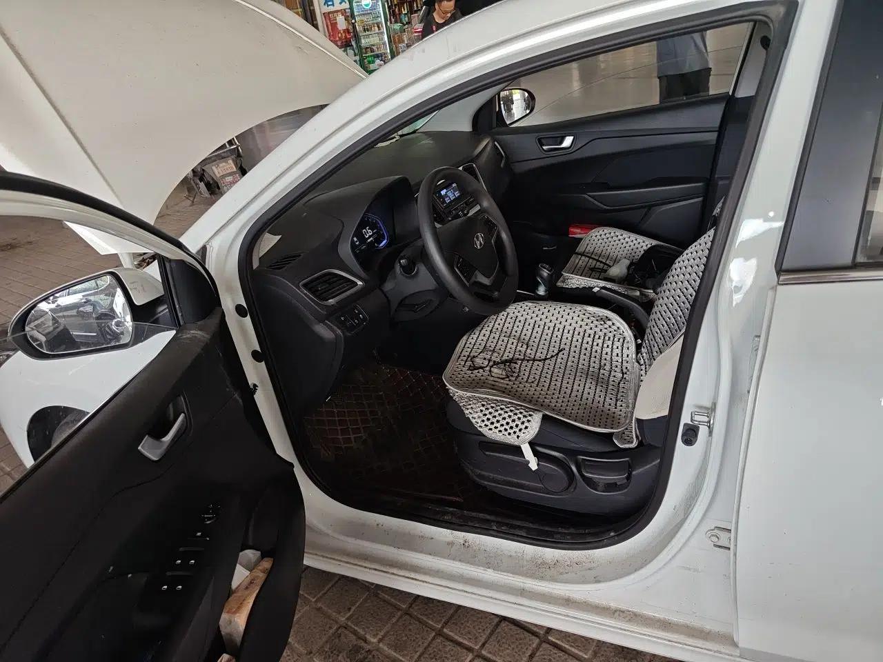 Hyundai Verna (new generation) 2020 1.4L Manual GLS Cool Edition — миниатюра 13