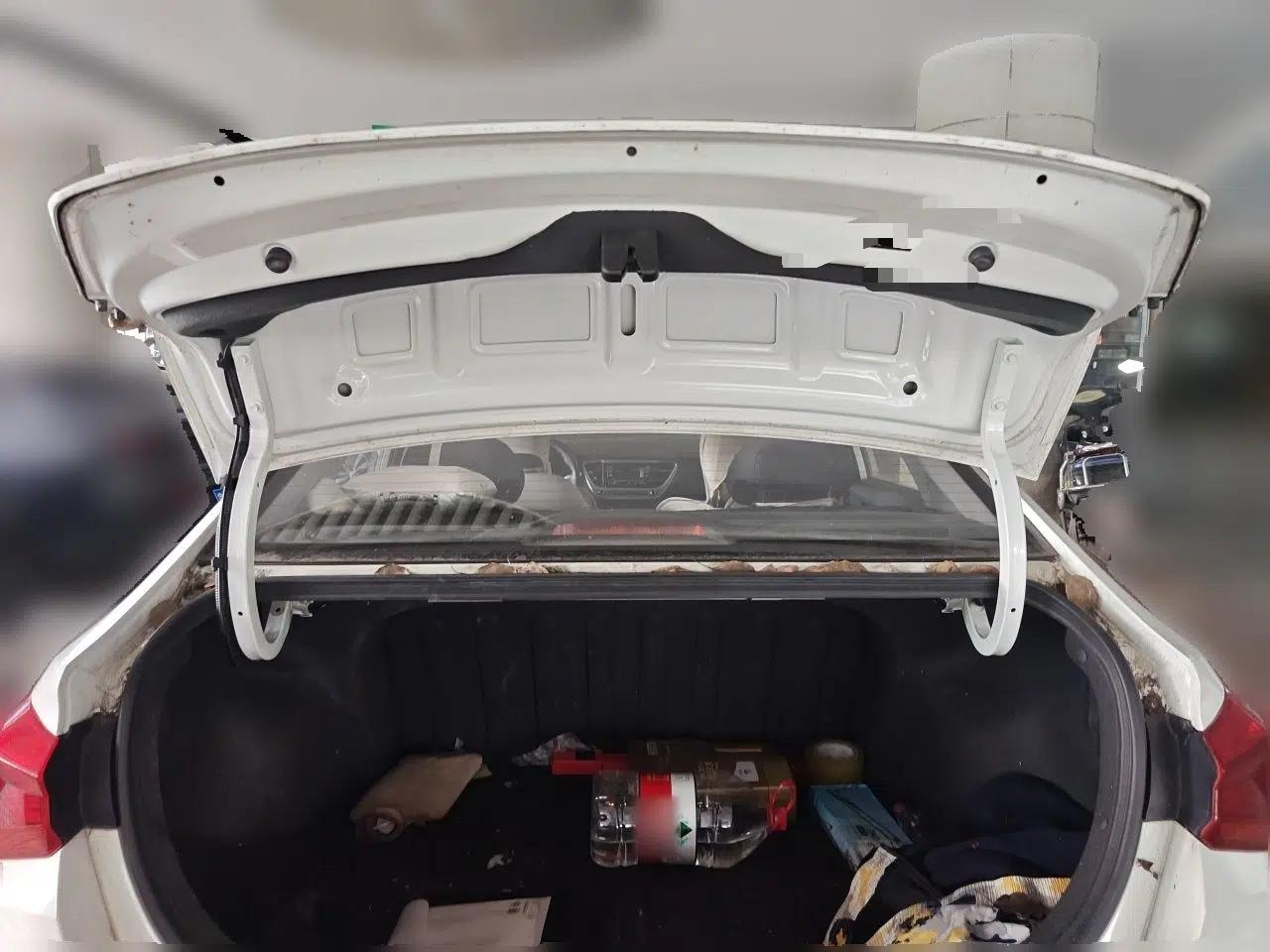 Hyundai Verna (new generation) 2020 1.4L Manual GLS Cool Edition — миниатюра 16