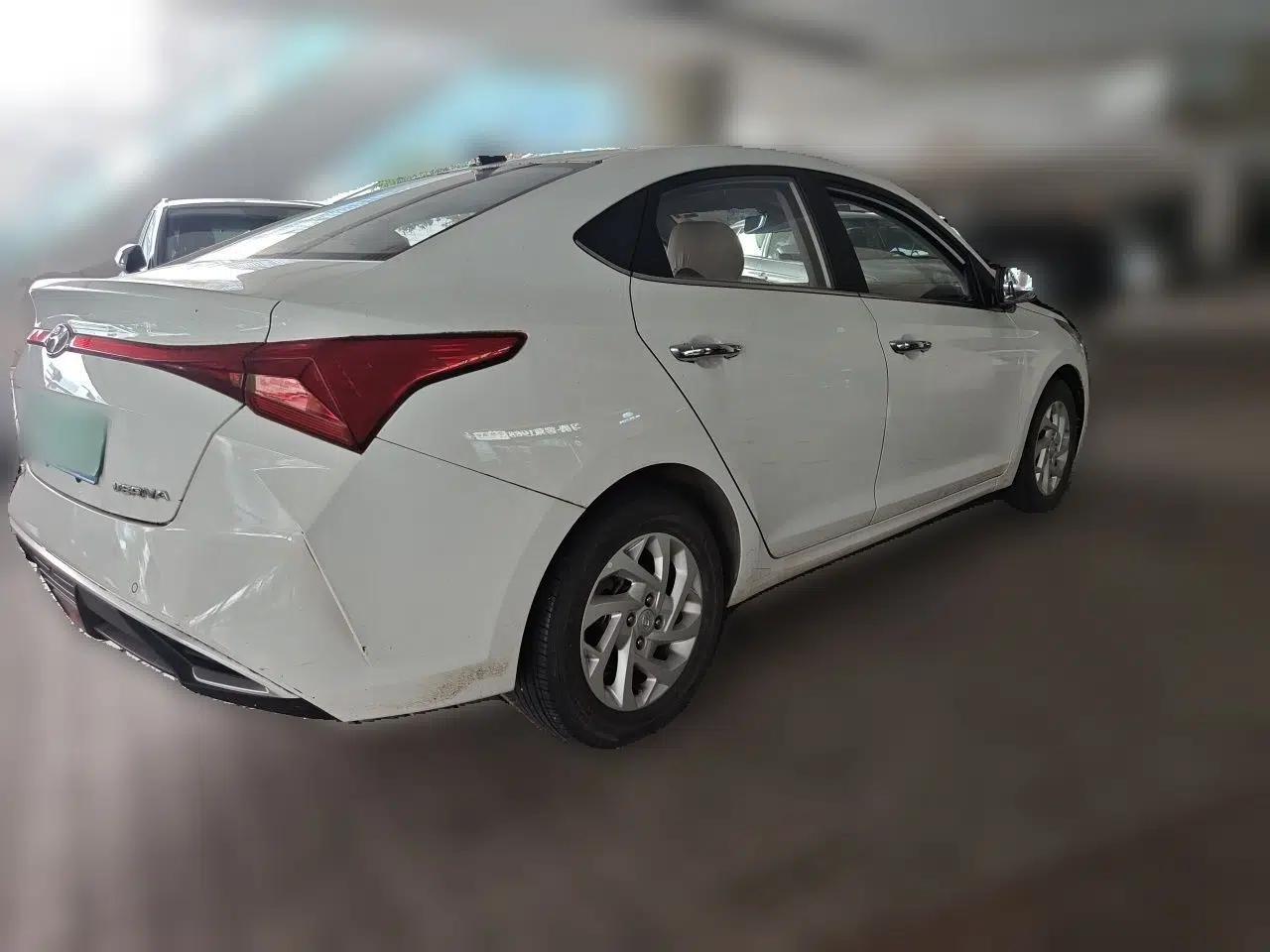 Hyundai Verna (new generation) 2020 1.4L Manual GLS Cool Edition — миниатюра 4