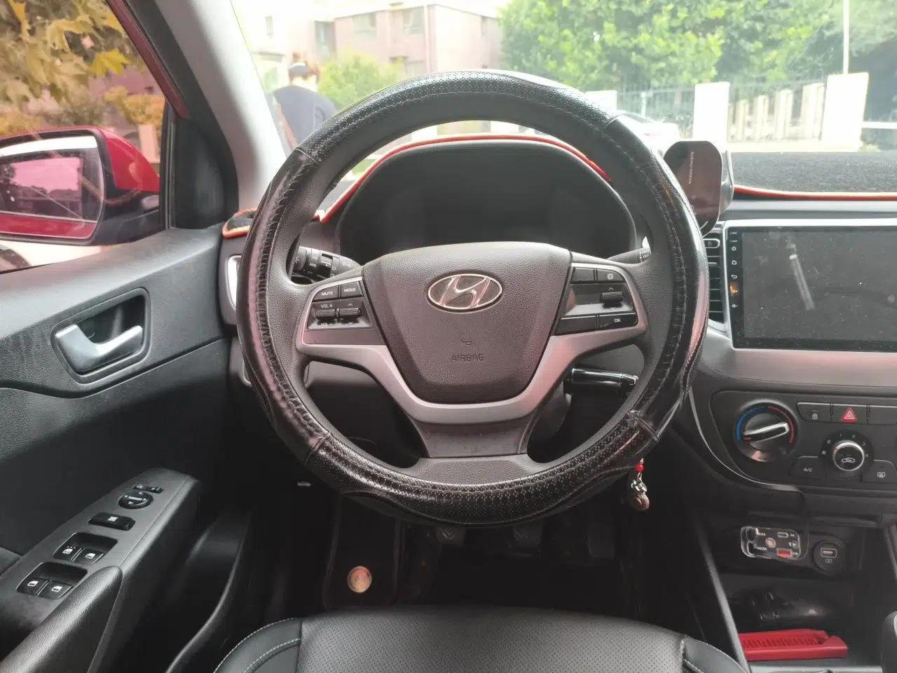 Hyundai Verna (new generation) 2020 1.4L Manual GLS Cool Edition — миниатюра 10