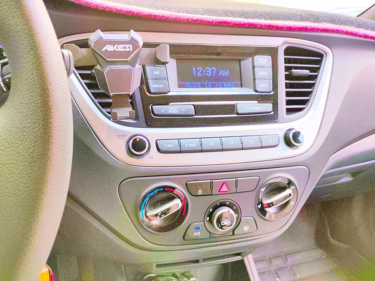 Hyundai Verna (new generation) 2016 1.4L Manual Cool Edition GLS — миниатюра 10