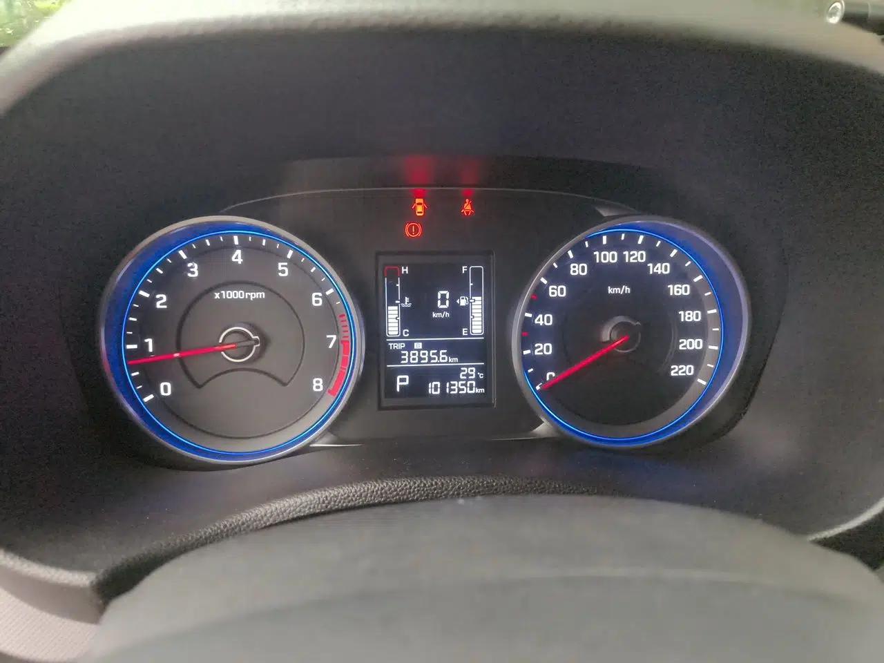 Hyundai ix25 2017 1.6L Automatic Smart Version — миниатюра 11