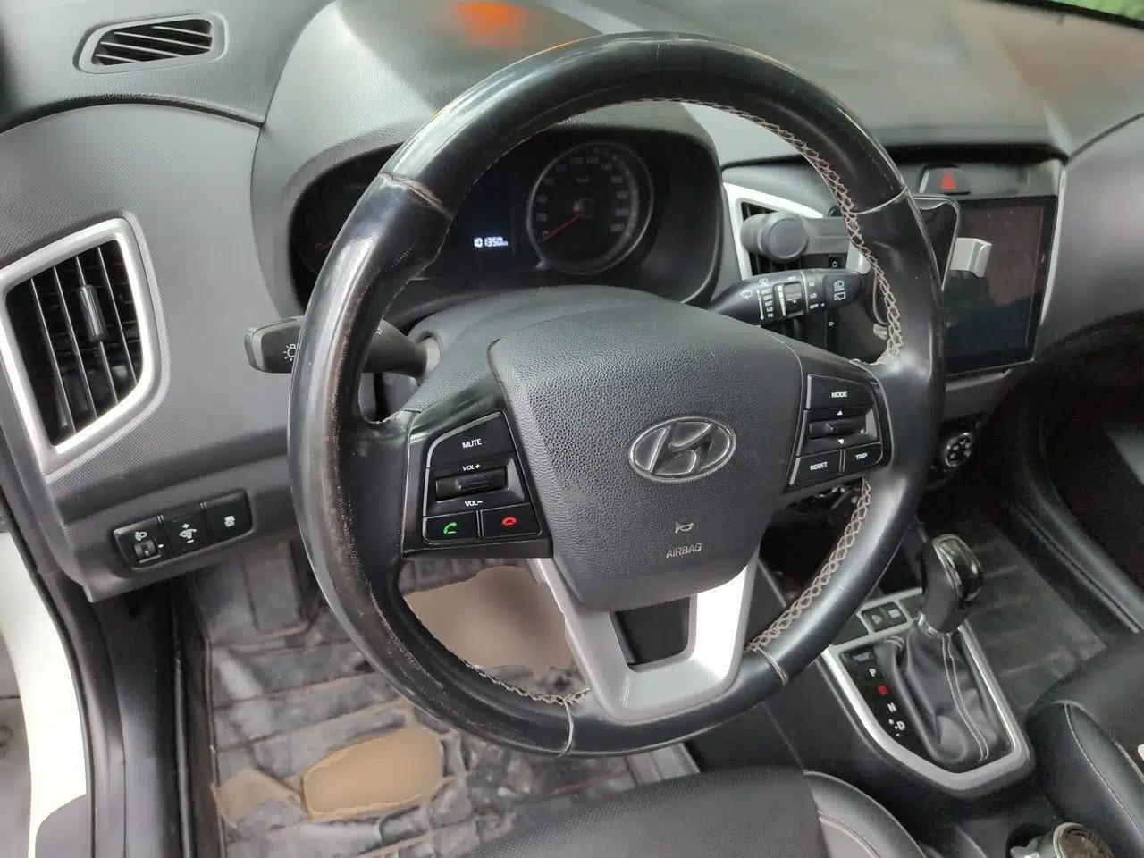Hyundai ix25 2017 1.6L Automatic Smart Version — миниатюра 10