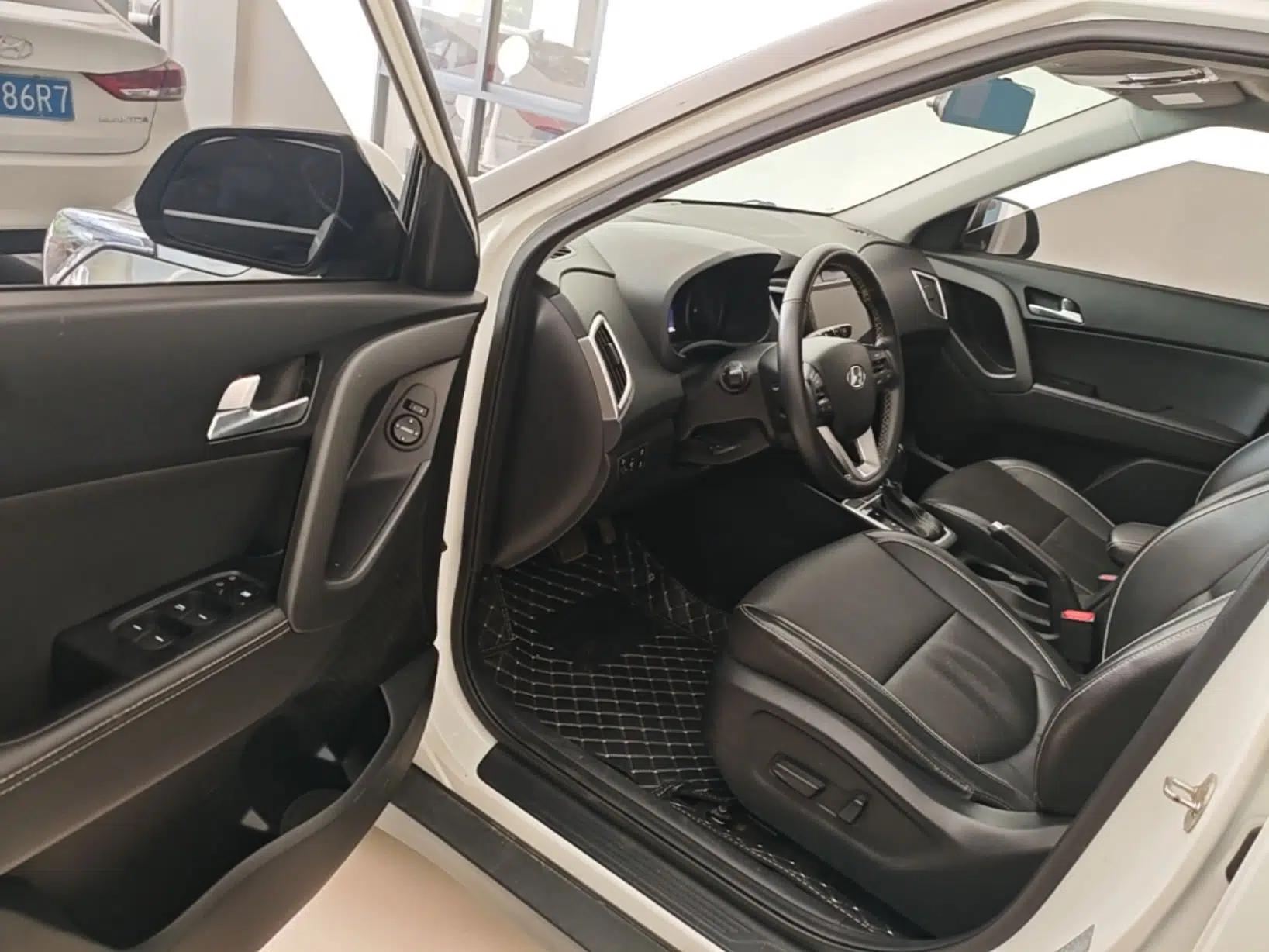 Hyundai ix25 2017 1.6L Automatic Smart Version — миниатюра 18