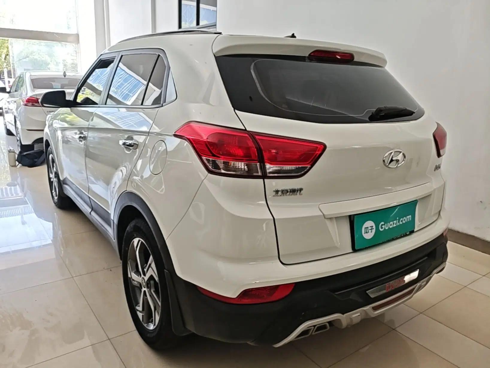 Hyundai ix25 2017 1.6L Automatic Smart Version — миниатюра 4