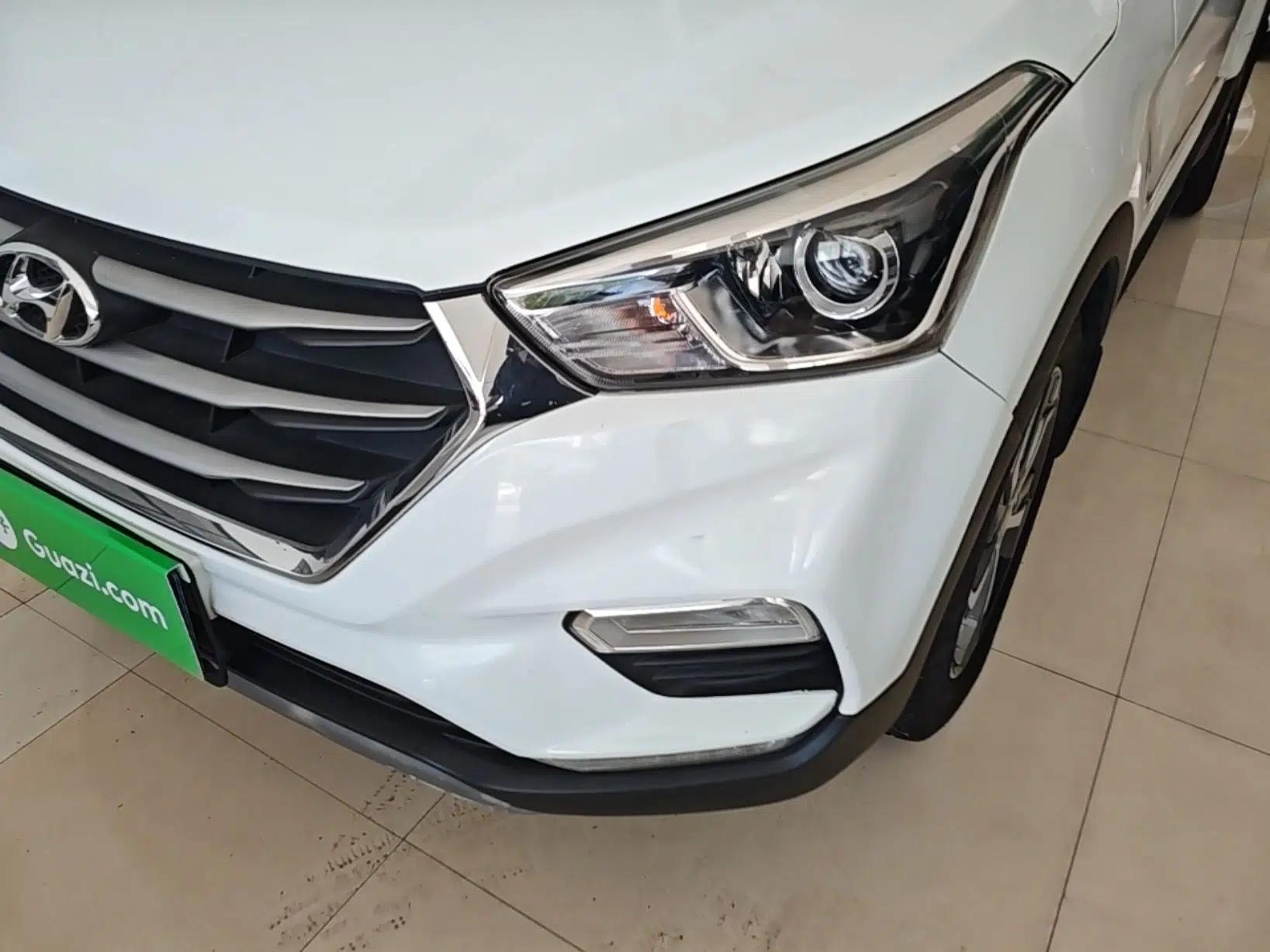 Hyundai ix25 2017 1.6L Automatic Smart Version — миниатюра 8