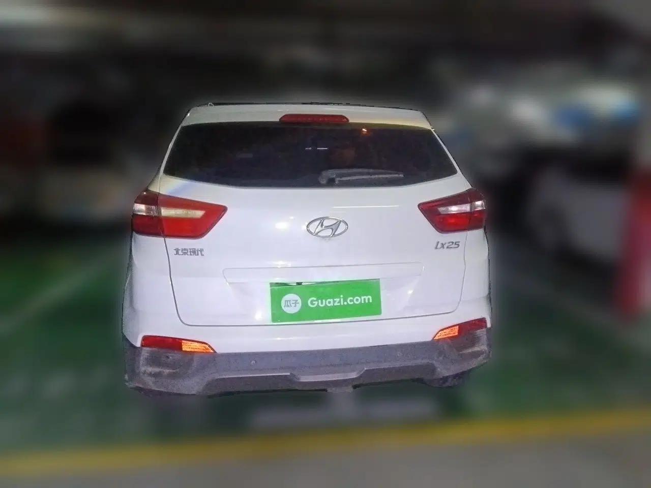 Hyundai ix25 2015 1.6L Automatic Two-Wheel Drive Smart GLS Trim — миниатюра 5