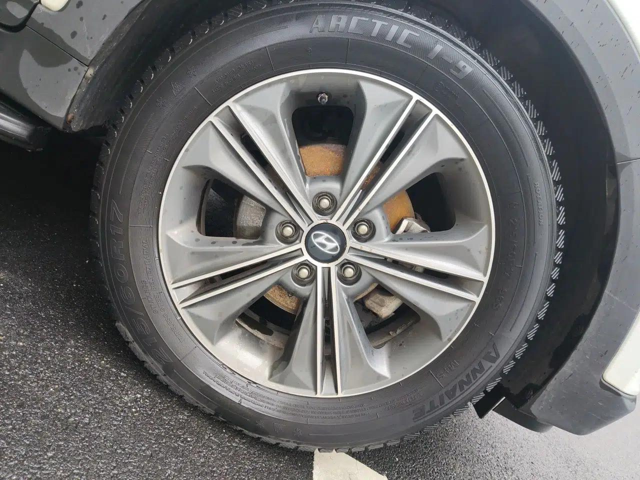 Hyundai ix25 2015 1.6L Automatic Two-Wheel-Drive Deluxe DLX Model — миниатюра 8