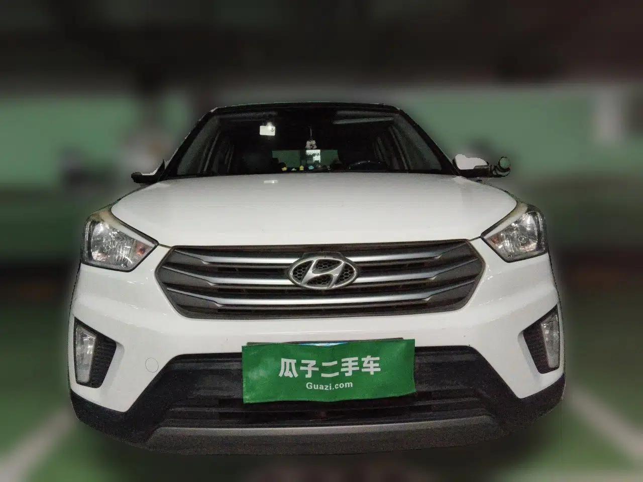 Hyundai ix25 2015 1.6L Automatic Two-Wheel Drive Smart GLS Trim — миниатюра 2
