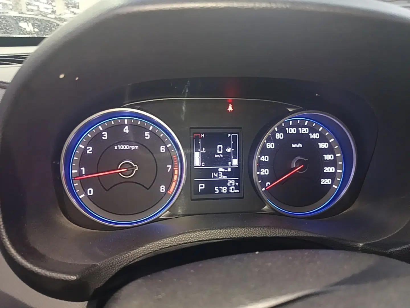 Hyundai ix25 2017 1.6L Automatic Smart Version — миниатюра 14