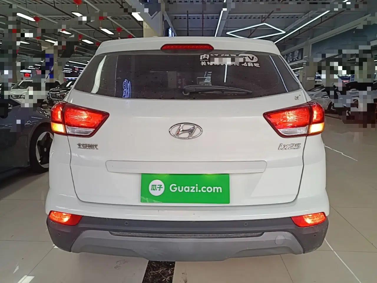 Hyundai ix25 2017 1.6L Automatic Smart Version — миниатюра 5