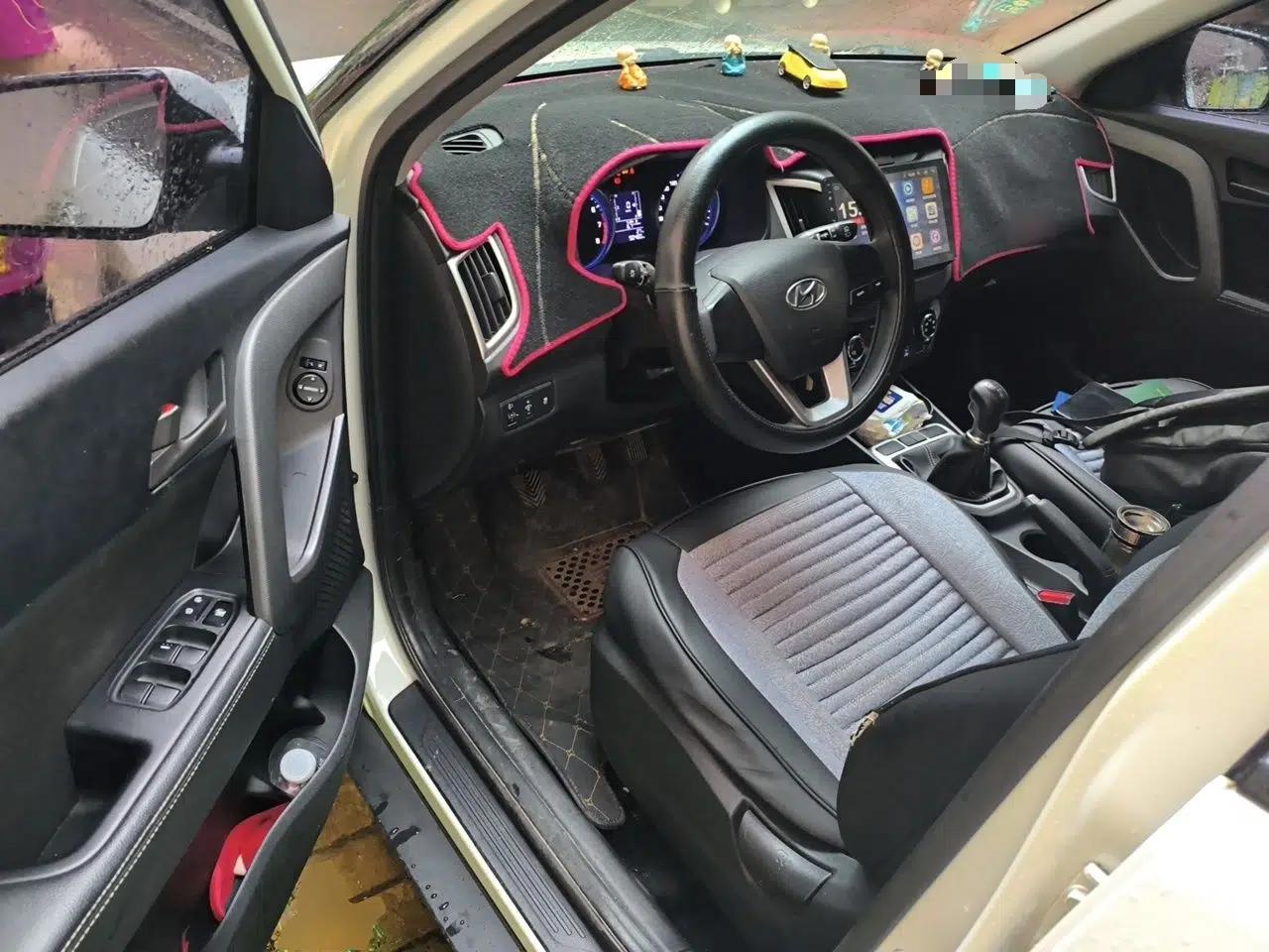 Hyundai ix25 2017 1.6L Manual Fashion Model — миниатюра 13