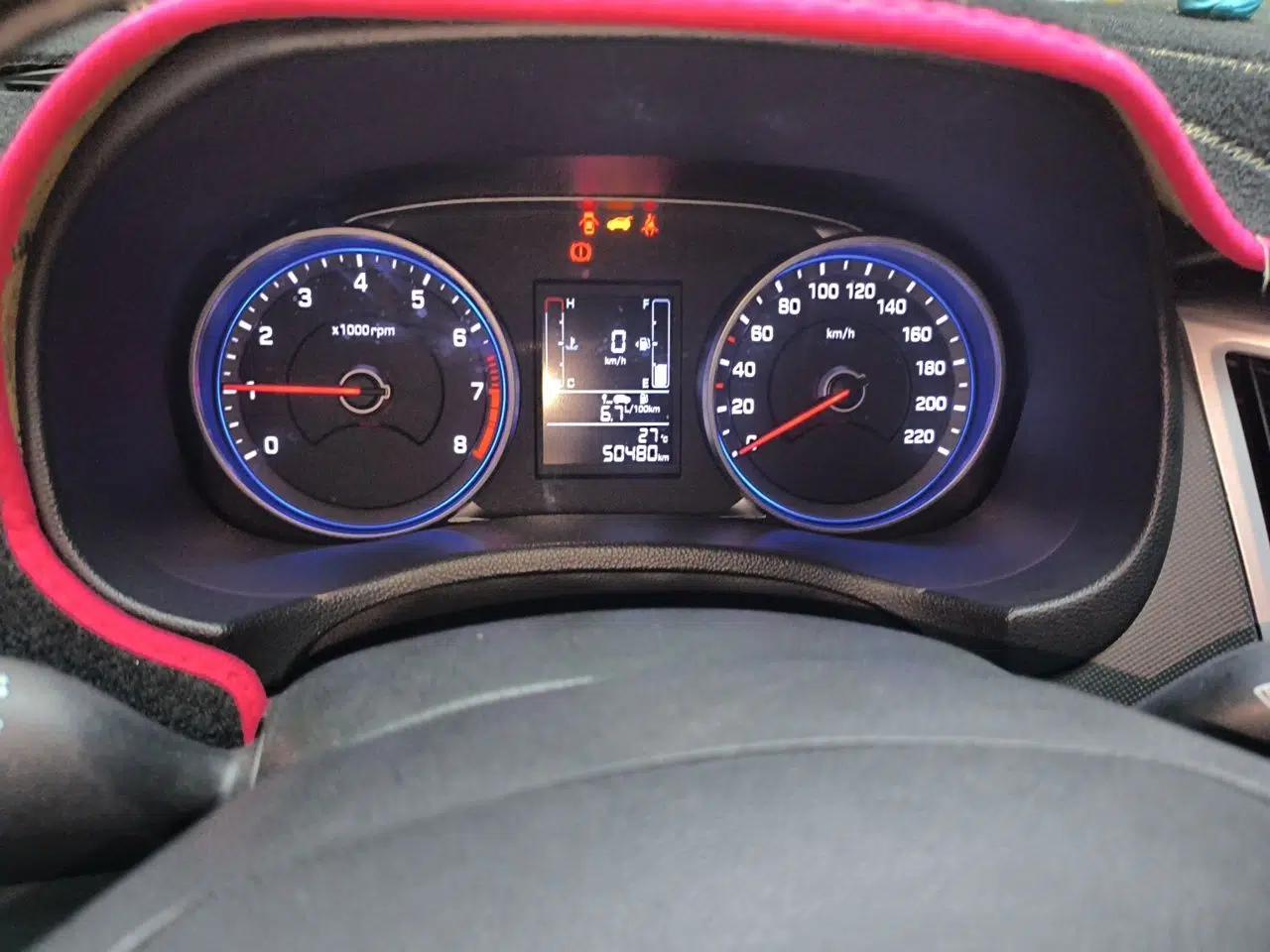 Hyundai ix25 2017 1.6L Manual Fashion Model — миниатюра 8