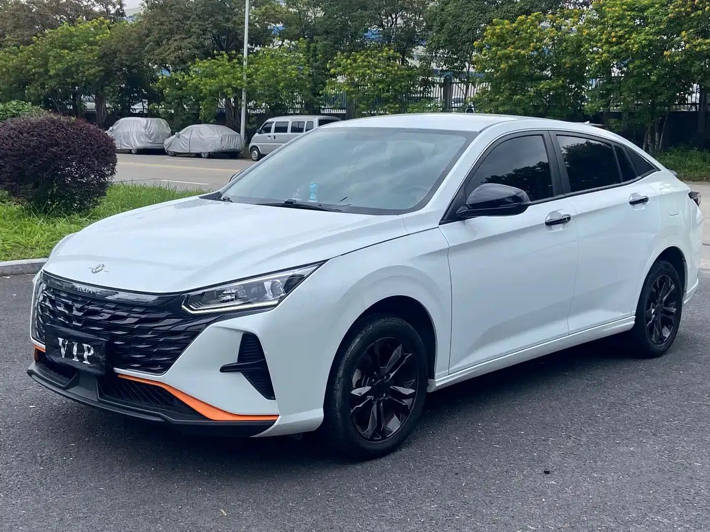 2023 Aeolus Yixuan Mach Edition 1.5L Automatic Wind Chaser — миниатюра 1