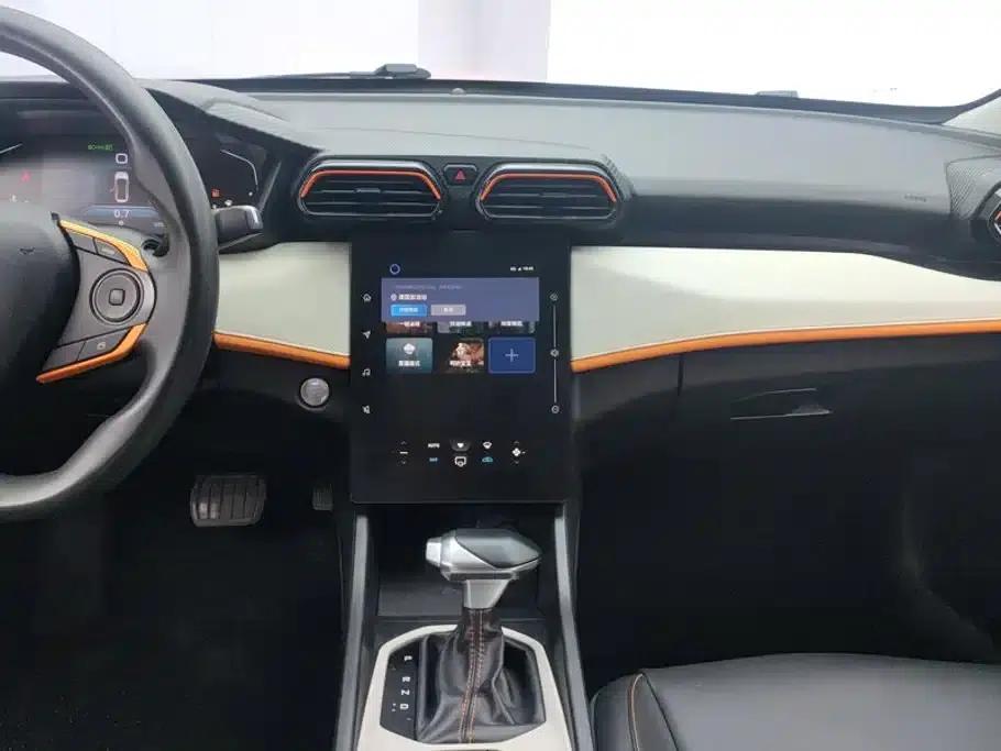 Aeolus Yixuan 2023 1.5L Automatic Glory Edition — миниатюра 13