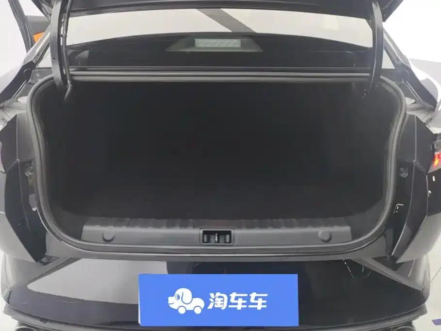Aeolus Yixuan 2023 1.5L Automatic Glory Edition — миниатюра 4