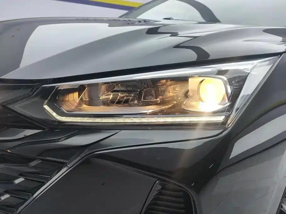 Aeolus Yixuan 2023 1.5L Automatic Glory Edition — миниатюра 5