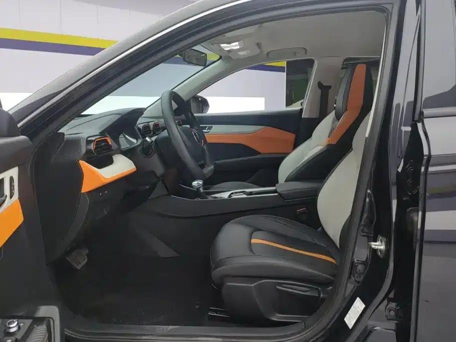 Aeolus Yixuan 2023 1.5L Automatic Glory Edition — миниатюра 9