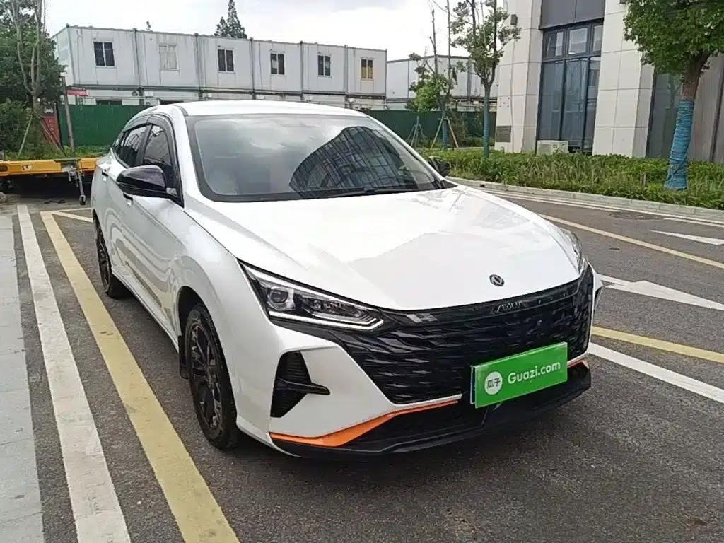 Aeolus Yixuan 2023 1.5L Automatic Glory Edition — миниатюра 4