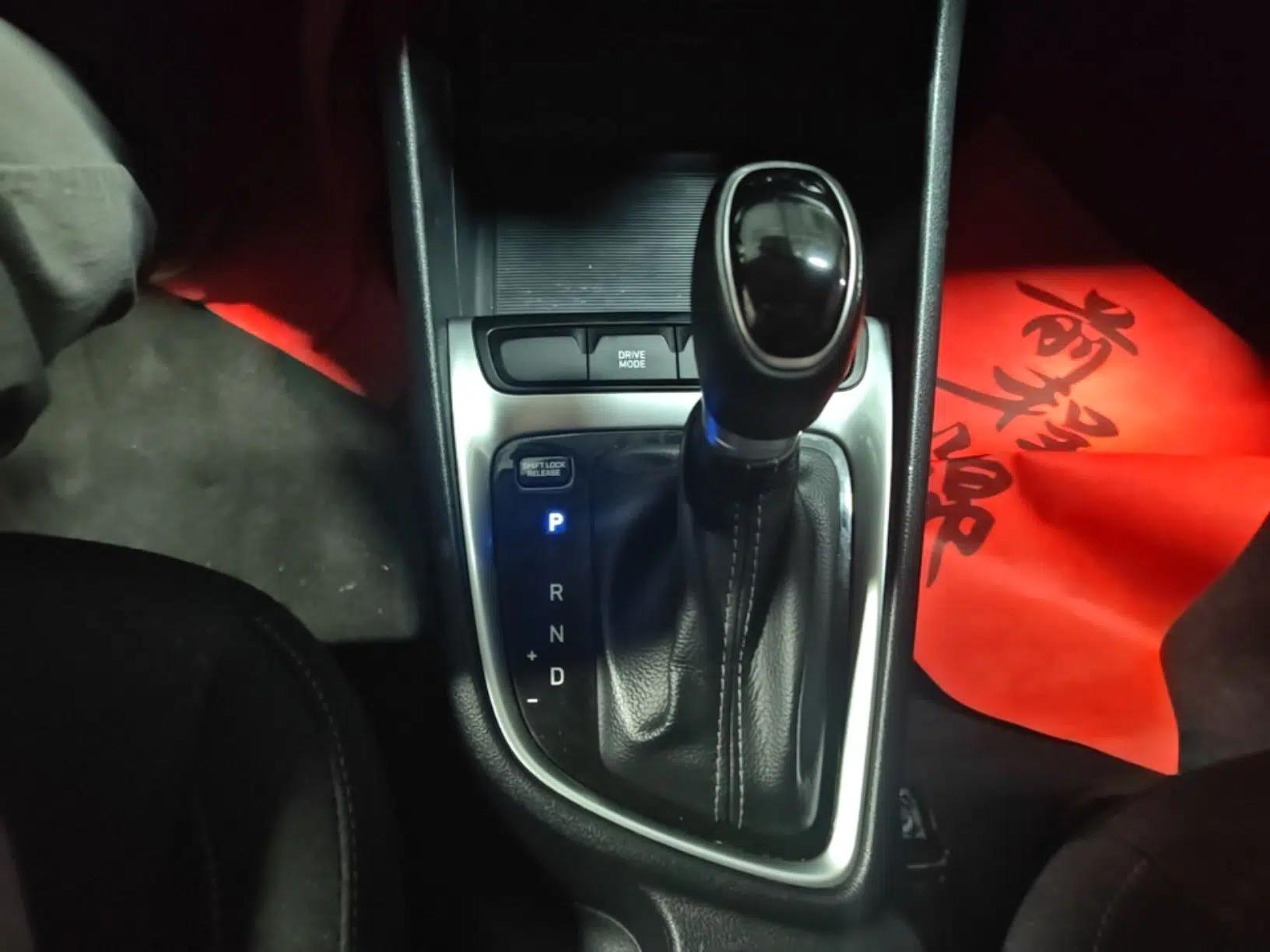 Hyundai Celesta 2018 1.6L Automatic GL Enjoyment Edition China VI compliant — миниатюра 16