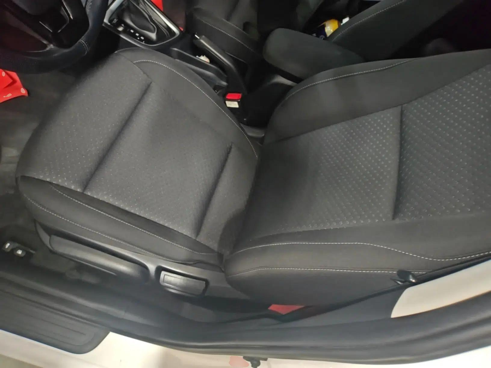Hyundai Celesta 2018 1.6L Automatic GL Enjoyment Edition China VI compliant — миниатюра 17