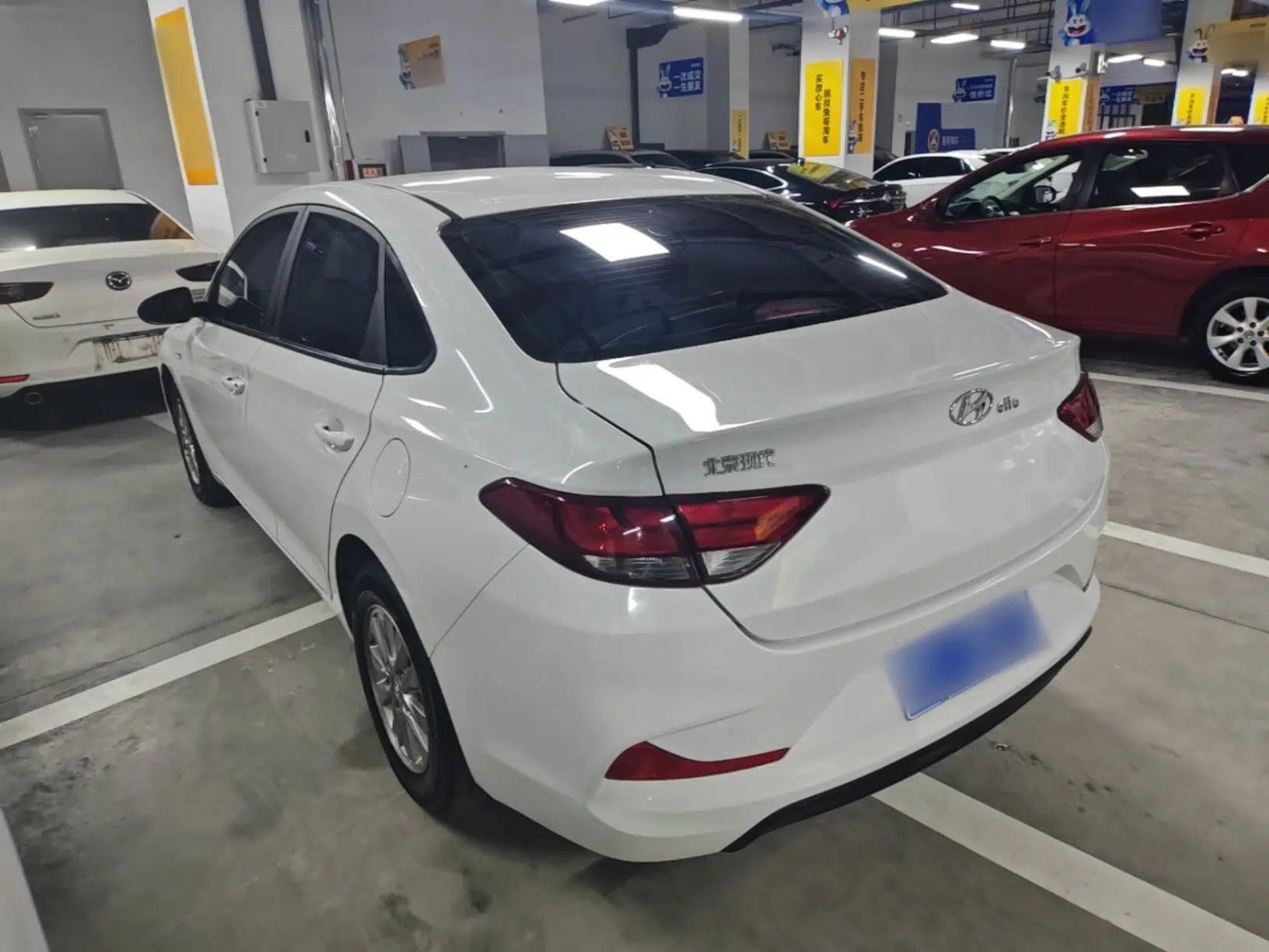Hyundai Celesta 2018 1.6L Automatic GL Enjoyment Edition China VI compliant — миниатюра 4