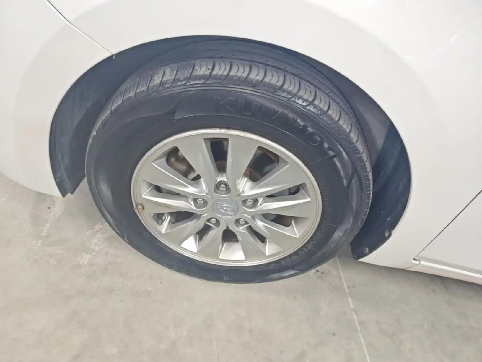 Hyundai Celesta 2018 1.6L Automatic GL Enjoyment Edition China VI compliant — миниатюра 10