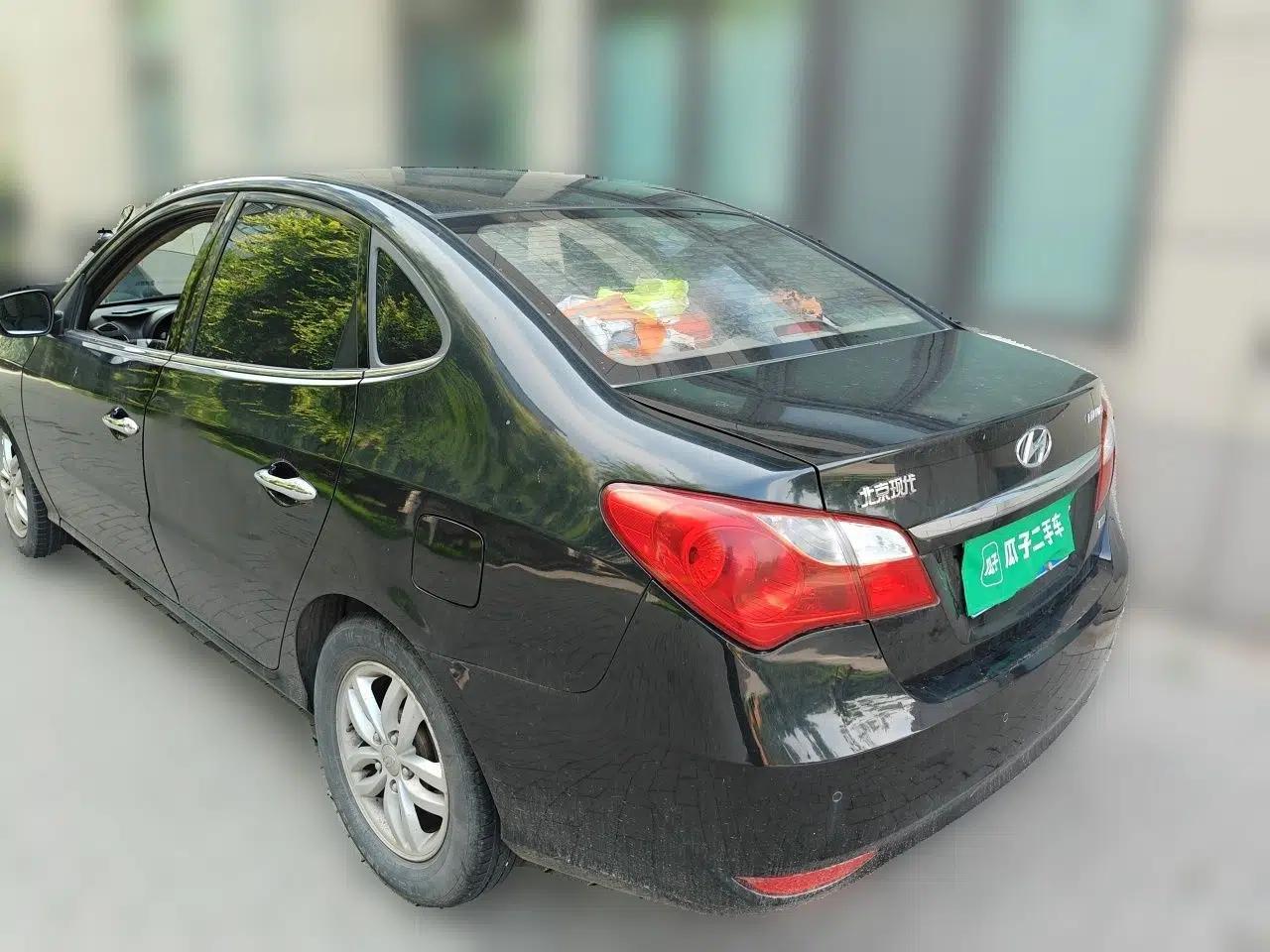 Hyundai Celesta 2011 1.6L Manual Luxury Model — миниатюра 4