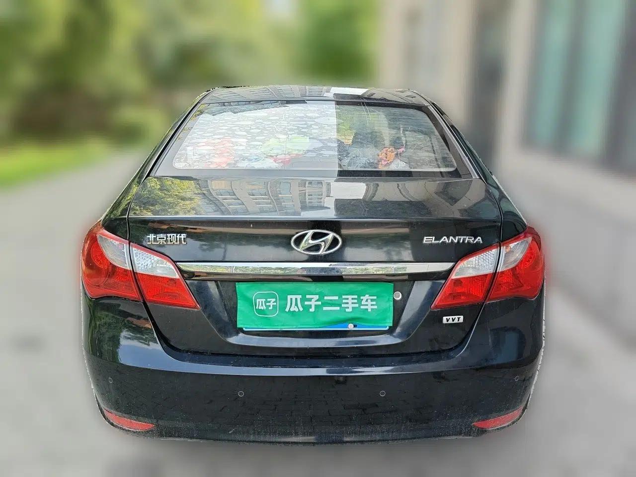 Hyundai Celesta 2011 1.6L Manual Luxury Model — миниатюра 5