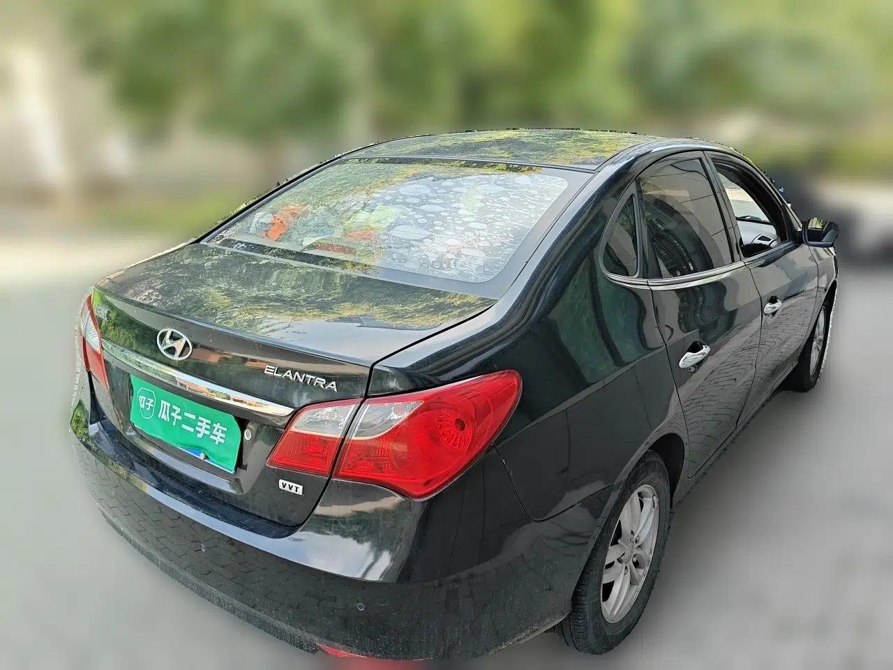Hyundai Celesta 2011 1.6L Manual Luxury Model — миниатюра 6