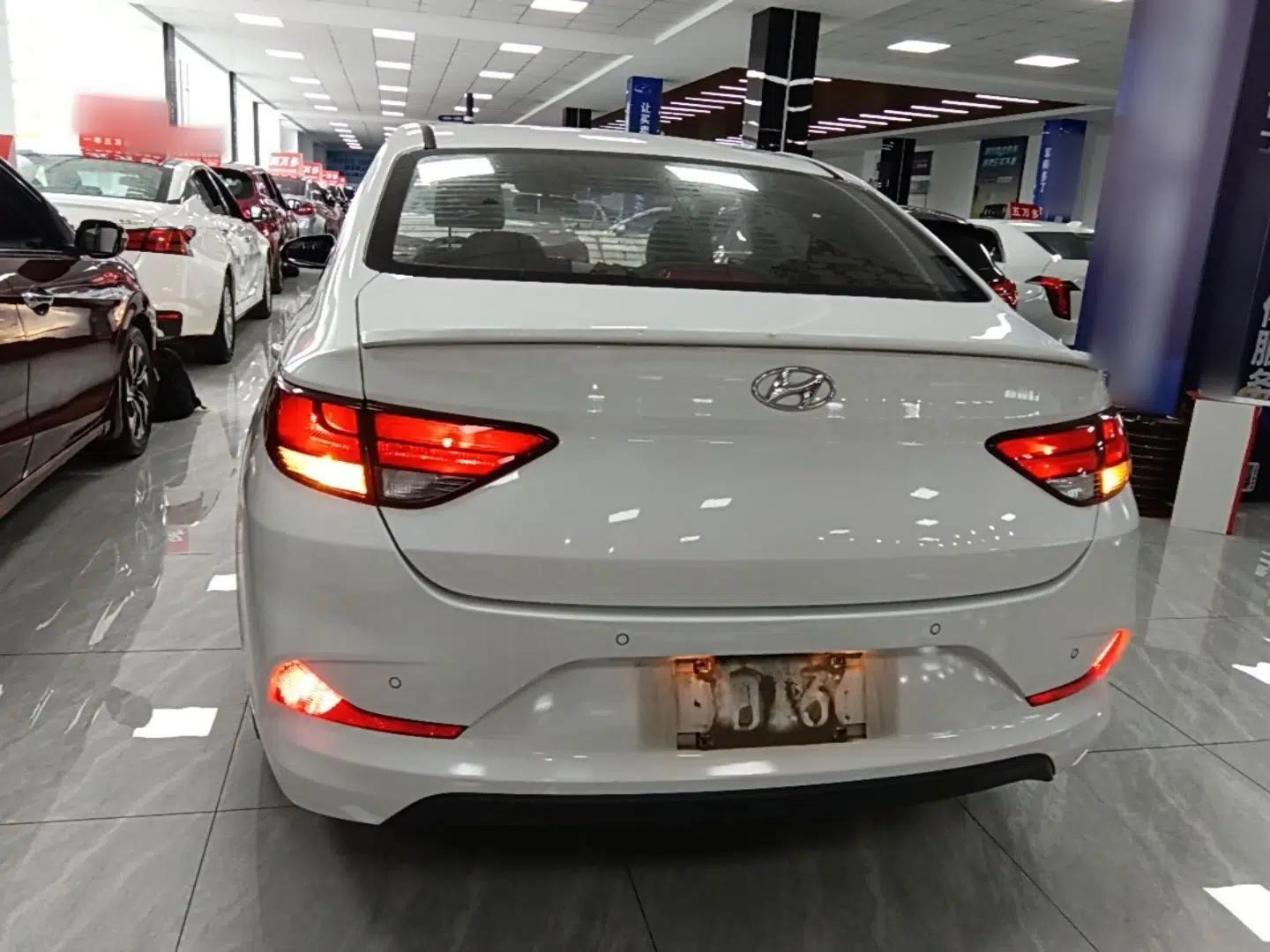 Hyundai Celesta 2018 1.6L Automatic GL Enjoyment Edition China VI compliant — миниатюра 5