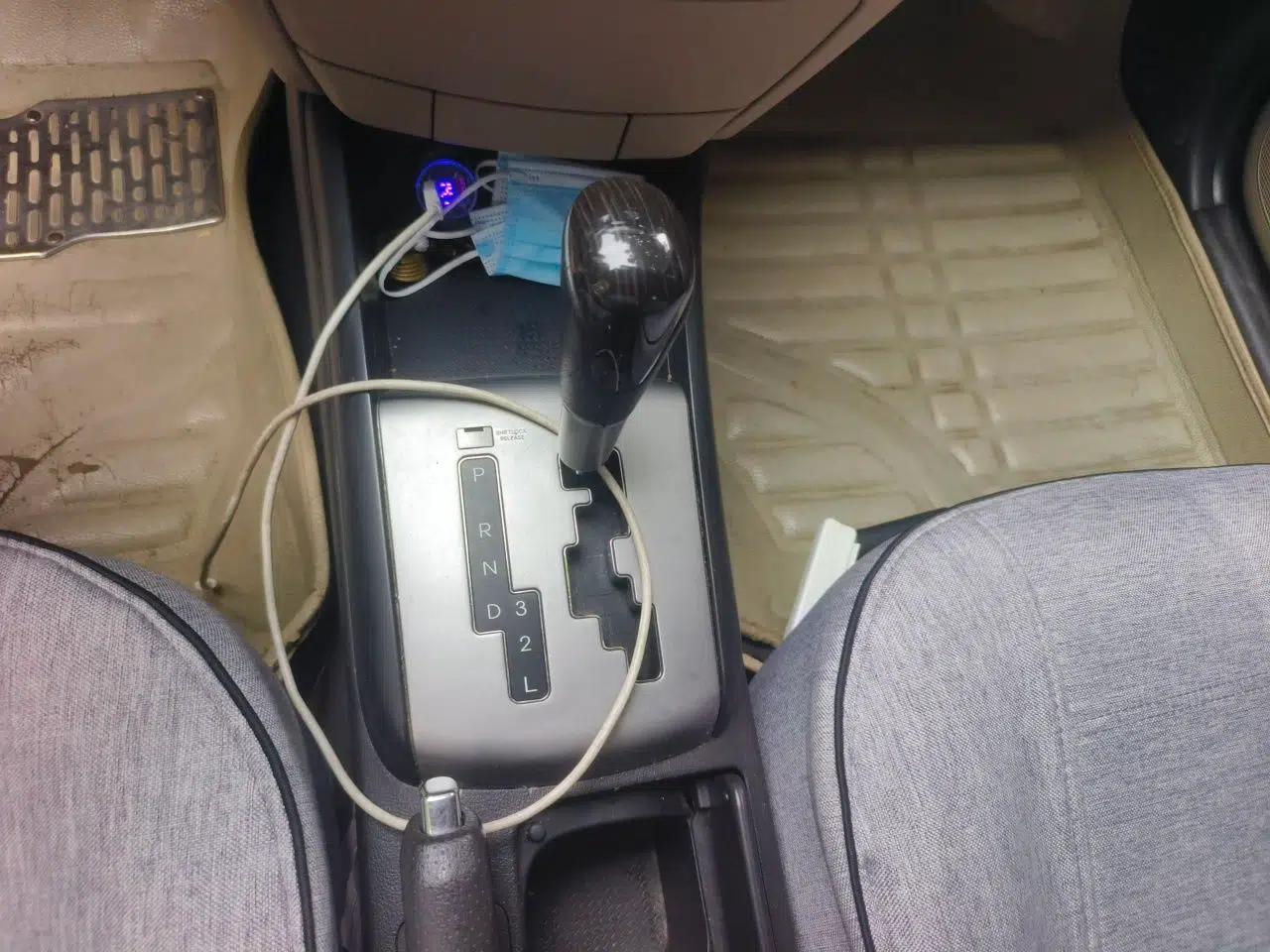 Hyundai Celesta 2011 1.6L Automatic Comfort Edition — миниатюра 14