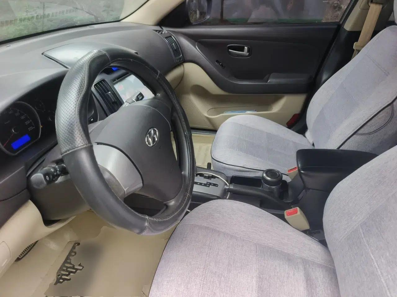 Hyundai Celesta 2011 1.6L Automatic Comfort Edition — миниатюра 15