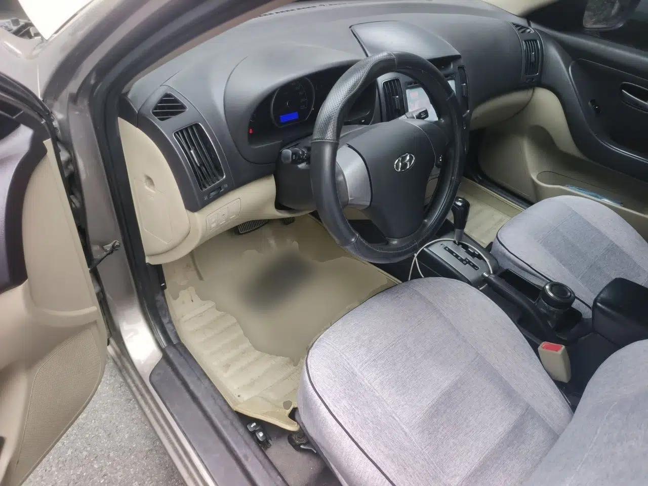 Hyundai Celesta 2011 1.6L Automatic Comfort Edition — миниатюра 16