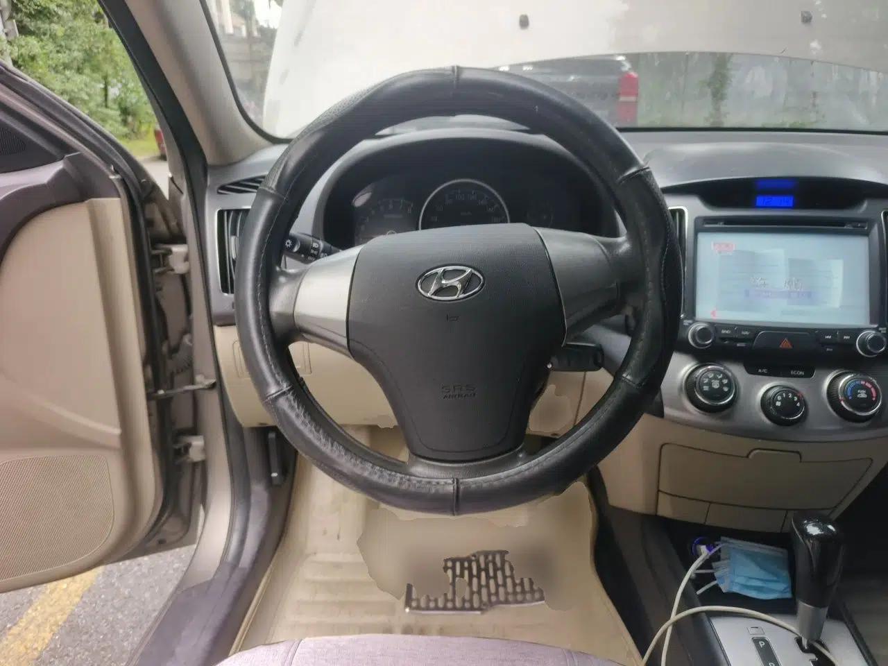 Hyundai Celesta 2011 1.6L Automatic Comfort Edition — миниатюра 10