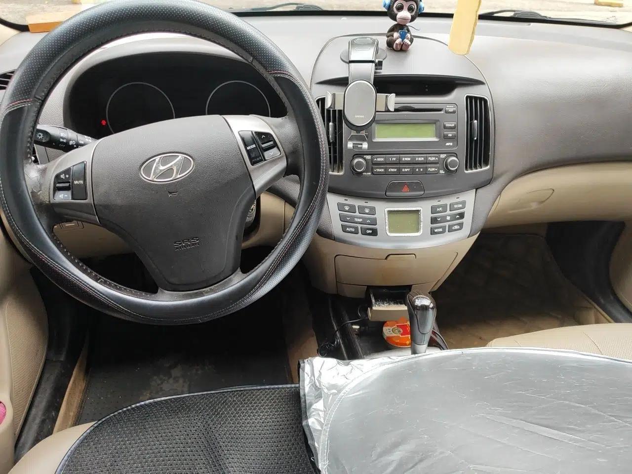 Hyundai Celesta 2011 1.6L Automatic Luxury Version — миниатюра 9