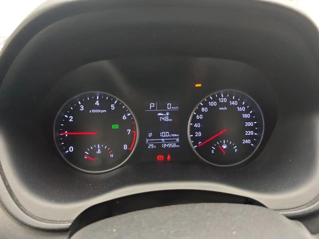 Hyundai Celesta 2020 1.6L Automatic GL Enjoyable Edition — миниатюра 11