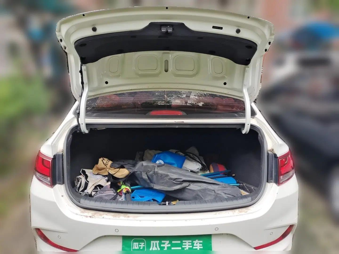 Hyundai Celesta 2018 1.6L Automatic GL Enjoyment Edition China VI compliant — миниатюра 19