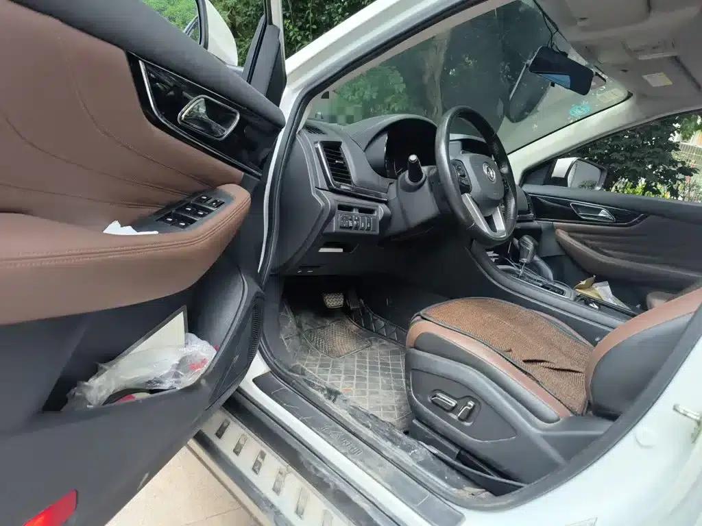 Dongfeng Fengshen AX7 2018 Classic 1.6T Automatic Deluxe Edition — миниатюра 12