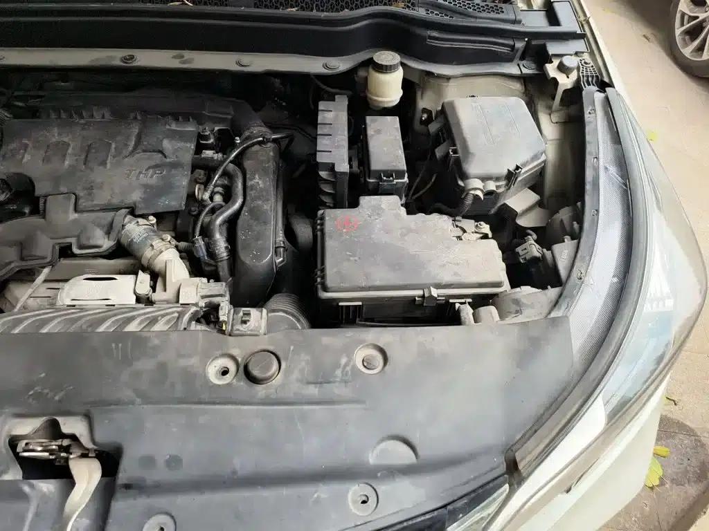 Dongfeng Fengshen AX7 2018 Classic 1.6T Automatic Deluxe Edition — миниатюра 23