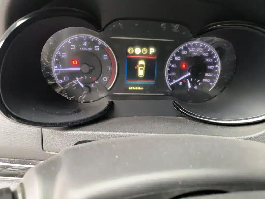 Dongfeng Fengshen AX7 2018 Classic 1.6T Automatic Deluxe Edition — миниатюра 8
