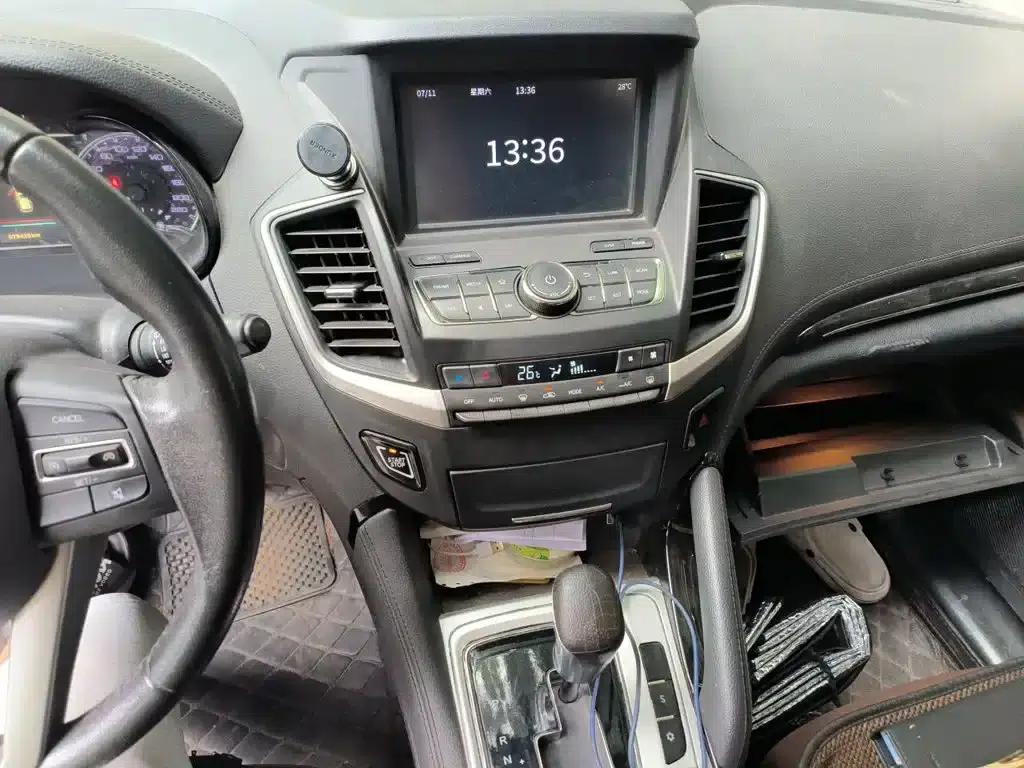 Dongfeng Fengshen AX7 2018 Classic 1.6T Automatic Deluxe Edition — миниатюра 9