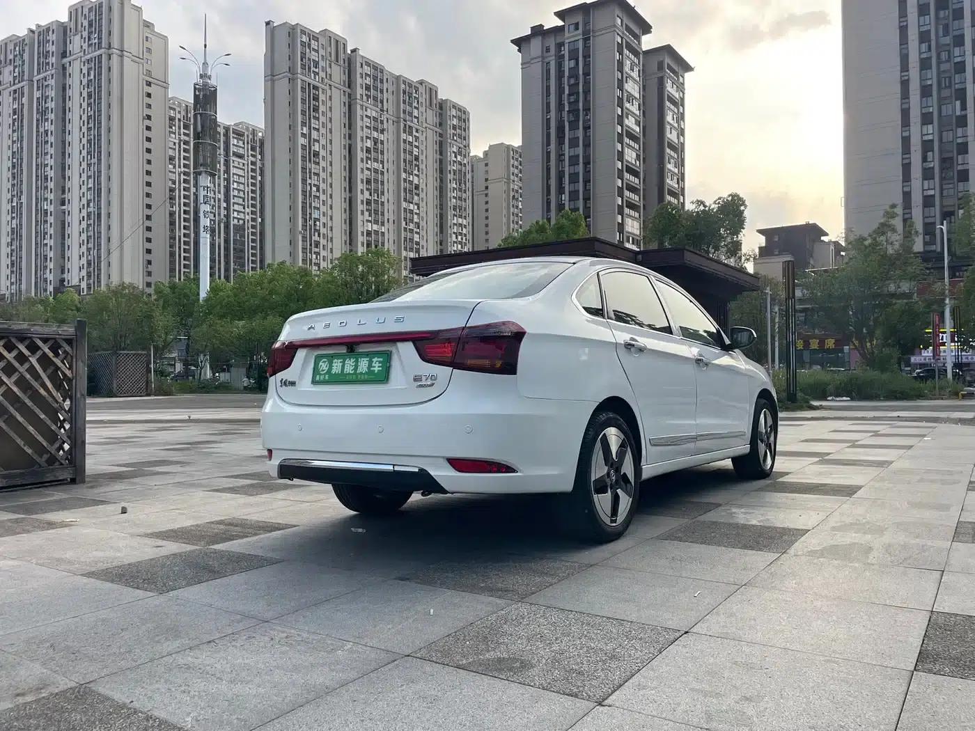 Dongfeng Fengshen E70 2021 Facelift 500 Super Enjoy Edition — миниатюра 13